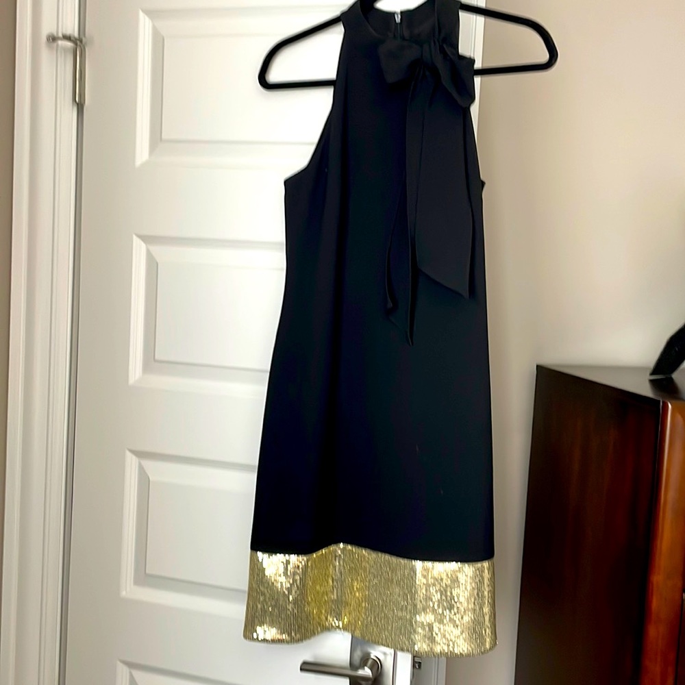 Vince Camuto dress size 6